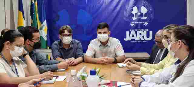 Prefeito de Jaru se afasta do cargo por cinco meses
