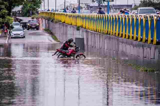 Vídeo: Rio Machado sobe mais e Ji-Paraná emite alerta vermelho
