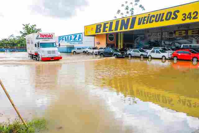 Seis municípios de Rondônia sofrem com alagações, isolando moradores e desabrigando dezenas de famílias