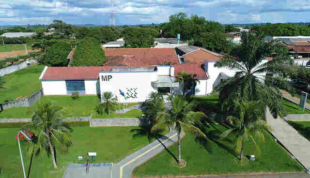 MP participa de reconstituição e exumação do corpo de recém-nascido vivo atestado como morto