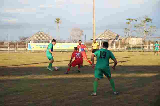 No masculino, time de Extrema vence nos pênaltis e se consagra bicampeão do Interdistrital