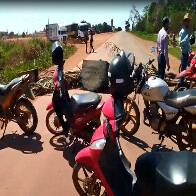 Vídeo: por falta de segurança em Extrema, moradores bloqueiam a BR-364 por tempo indeterminado