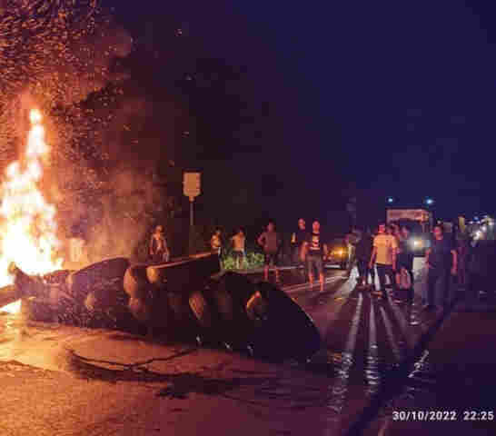Já são sete os pontos de bloqueio na BR-364 e BR-421 em Rondônia, após vitória de Lula