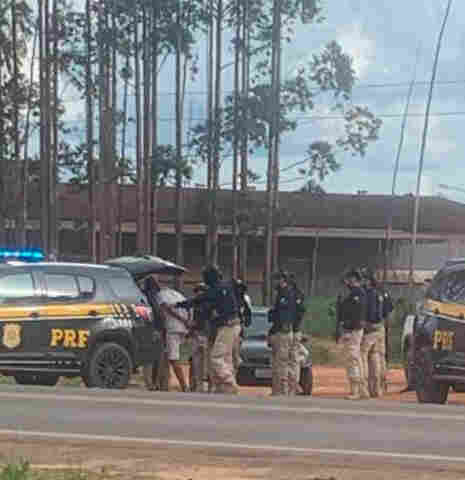 PRF prende seis pessoas durante ação para desbloquear a BR-364 em Vilhena