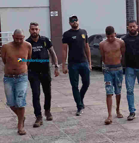Delegacia de Homicídios prende dois acusados de matar jovem por causa de mulher na Vila Princesa