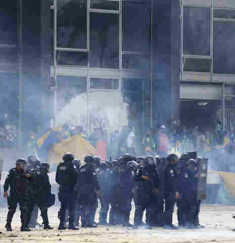 Veja listas: ministro decreta preventiva de 740 envolvidos em terrorismo; 335 já foram soltos