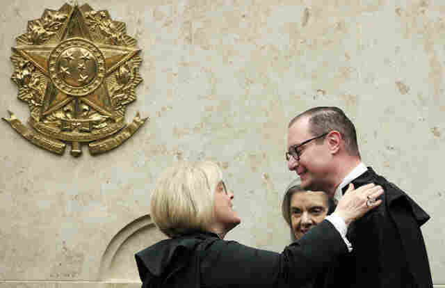 Cristiano Zanin é empossado no cargo de ministro do STF