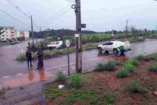 Operação Audácia prendeu quatro pessoas e aprendeu 49 celulares em Porto Velho