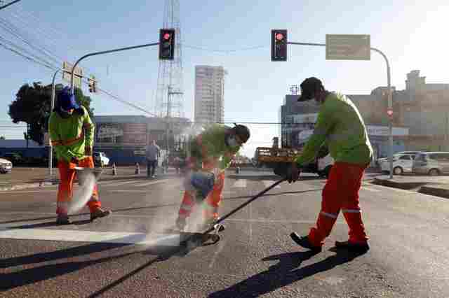 Prefeitura inicia programa de sinalização de ruas e avenidas de Porto Velho