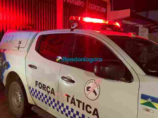 Marido chega bêbado em casa, agride e tenta matar mulher na capital
