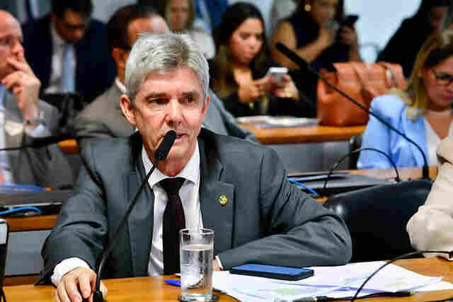 Senador Jaime Bagattoli é relator de projeto que permite a empresas estrangeiras executarem voos domésticos no país