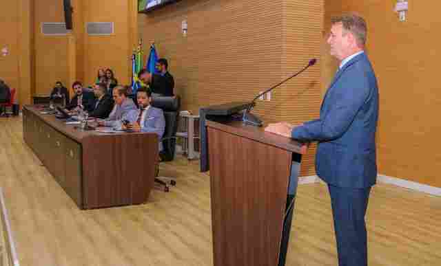 Auxílio alimentação e produtividade dos servidores do DER são debatidos em Plenário