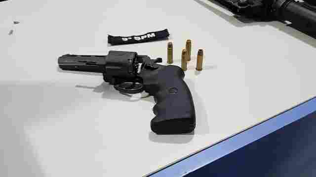 Ladrão armado é preso na zona sul após roubar moto na zona leste