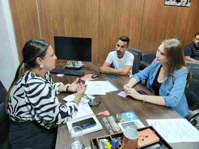 Deputada Lebrinha e Seduc garantem melhorias no transporte escolar na Terra Indígena Rio Branco