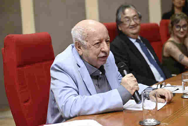 Advogado João Closs é homenageado com comenda de jubilamento pela OAB de Rondônia