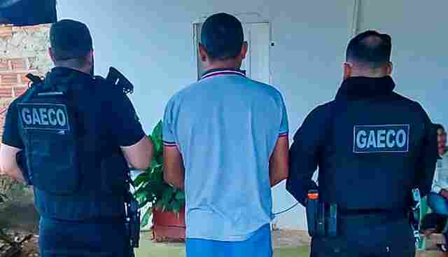Tiro nas costas: operação do MP prende envolvido em assassinato de homem na capital