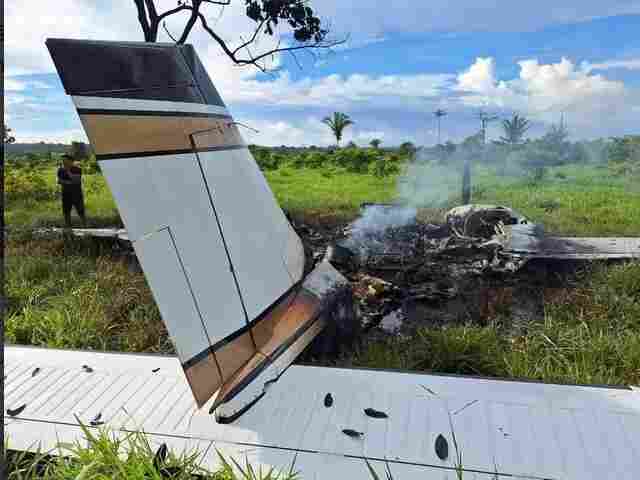Avião que saiu da Bolívia faz pouso forçado após interceptação da FAB