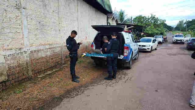 Ladrão cai do telhado durante furto em residência no centro da capital e acaba preso