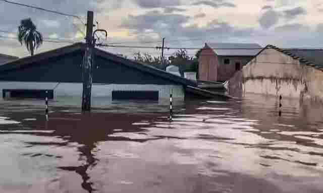 Nível da água não baixa e mais bairros de Porto Alegre ficam alagados