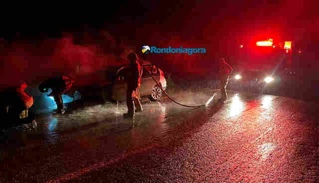 BMW é destruída por incêndio próximo da Unir, na BR-364