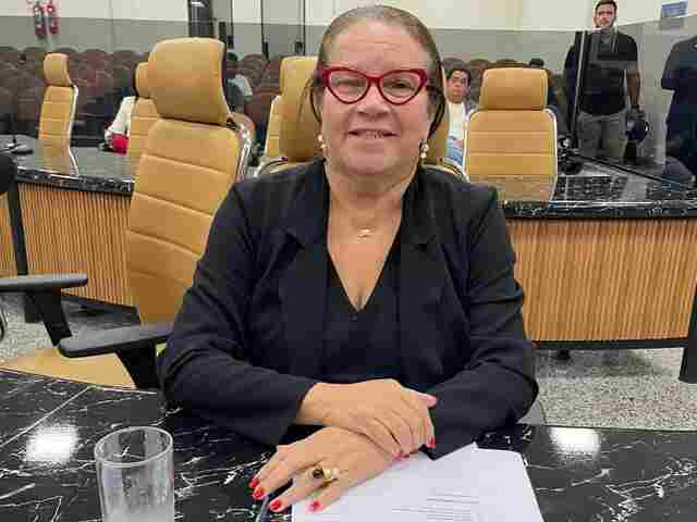 Câmara aprova dois projetos da vereadora Ellis Regina