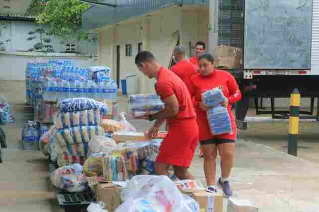 Governo de Rondônia envia alimentos, água potável e cobertores na segunda remessa para vítimas das enchentes