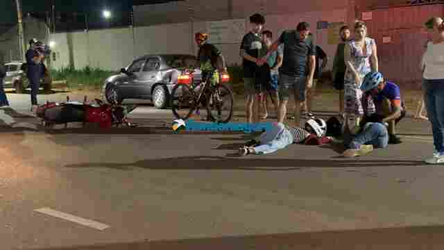 Corolla faz conversão e causa grave acidente com duas mulheres feridas