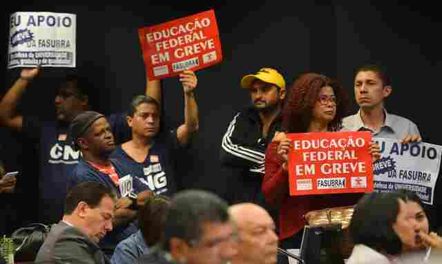 Governo apresenta nova proposta para técnicos da educação federal