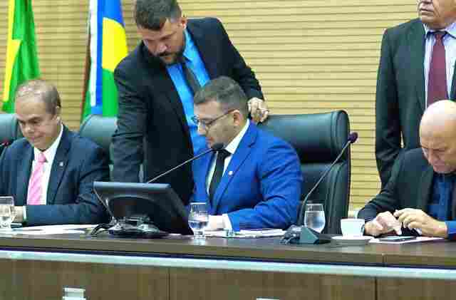 Deputado Ribeiro defende e vota favorável ao pagamento de R$ 12 milhões em RPVs