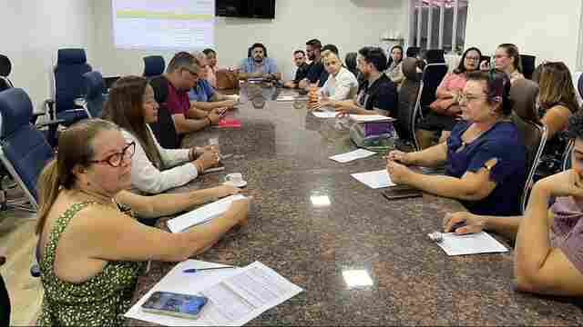Vereadora Ellis Regina tem reunião importante com a Semusa sobre emendas impositivas