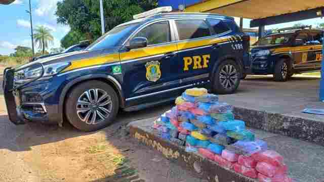 Em Porto Velho, PRF apreende 50 kg de cocaína em ônibus que saiu de Rio Branco com destino a Goiânia