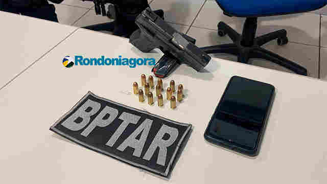 PM faz abordagem e prende membro de facção com arma em carro