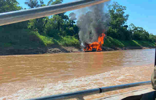 PF prende quatro pessoas e desativa 32 embarcações em operação conjunta em distritos da capital