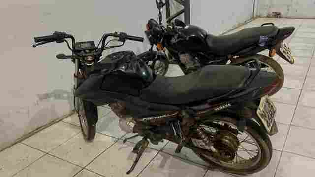 Foragido é preso com moto roubada na capital