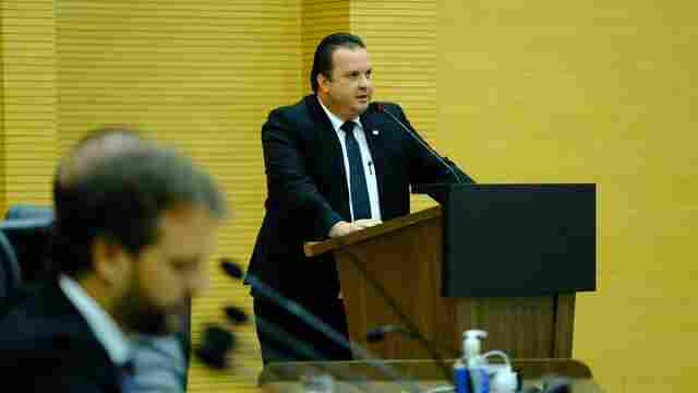 Dr. Luís do Hospital destina R$ 200 mil para fortalecer a Associação Comercial e Industrial de Jaru
