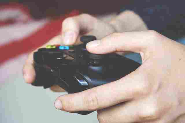 O futuro dos jogos: História e perspectivas do desenvolvimento da Inteligência Artificial na indústria dos jogos