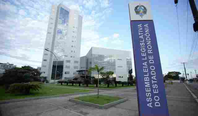 PEC que regula afastamento de servidores públicos no período eleitoral é aprovada pela Assembleia