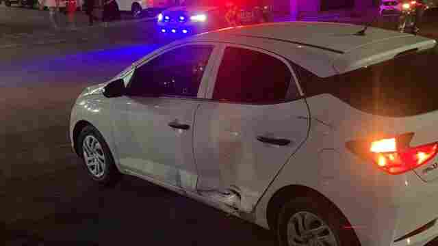 Mulher fica ferida após acidente em cruzamento na capital