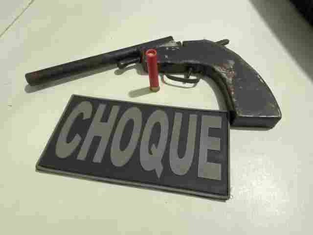 Ladrão é preso com arma após ser reconhecido por vítima