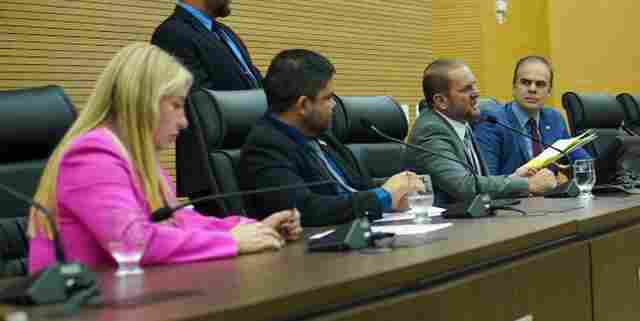 Assembleia regulamenta especialidades de cargos para novo concurso público