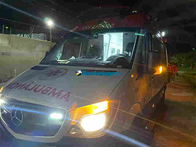 Cliente é atacada com óleo quente em barraca de pastel na capital