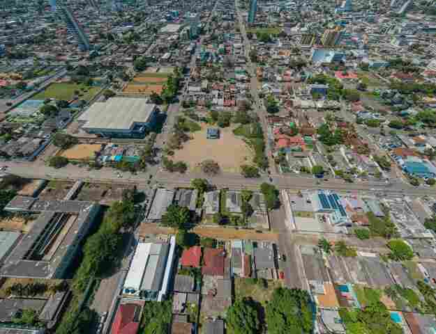 Prefeitura da capital alerta para os perigos de empinar pipas em locais não adequados