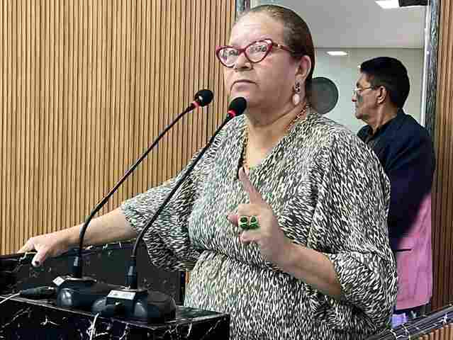 Câmara Municipal derruba veto ao projeto da vereadora Ellis Regina que autoriza pagamento de tarifa com pix