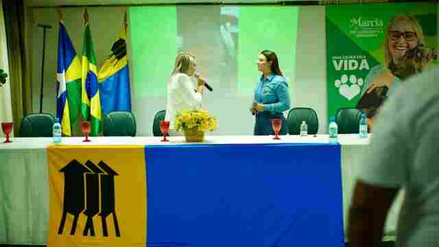 Mariana Carvalho diz em encontro que cuidar dos animais será um compromisso de sua futura gestão
