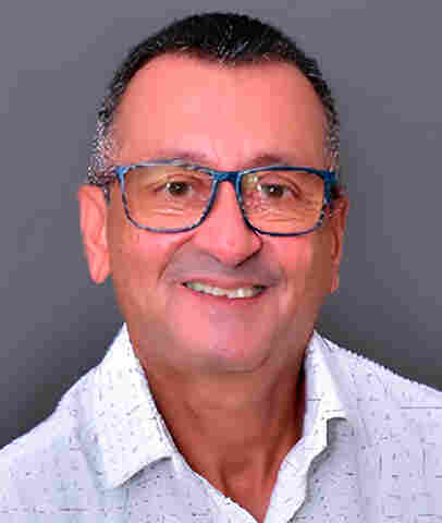 Justiça Eleitoral defere registro de candidatura do ex-prefeito Charles Gomes