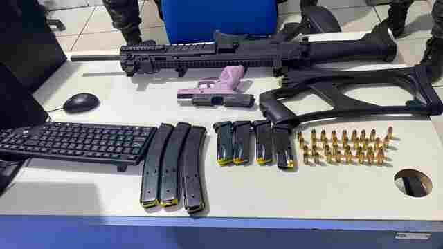Apenado é preso com carabina e pistola na capital