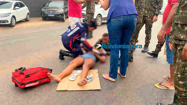 Jovem motociclista fica gravemente ferida após ser atingida por carro no centro de Porto Velho