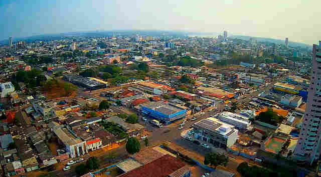 Ventania em Porto Velho na quinta-feira deixou céu azul novamente