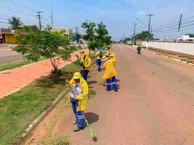 Prefeito apresenta projeto de pagamento de auxílio a milhares de servidores municipais