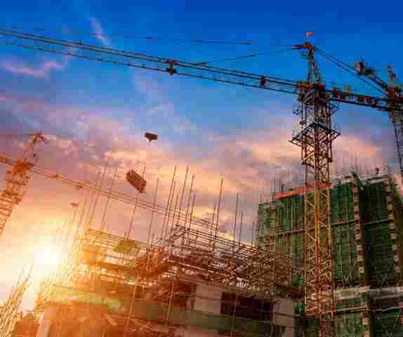 Trabalho seguro próximo à rede elétrica: confira quais cuidados são necessários